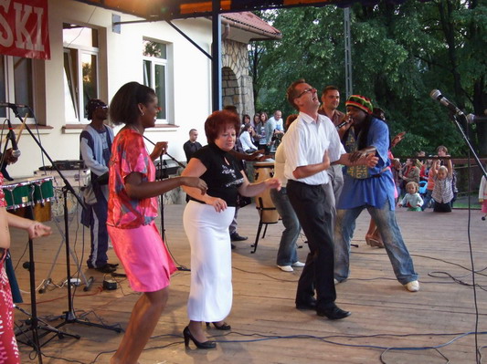 Wyst�p zespo�u JAMBO AFRICA, fot. Pawe� Tomera   26.07.2009r. 